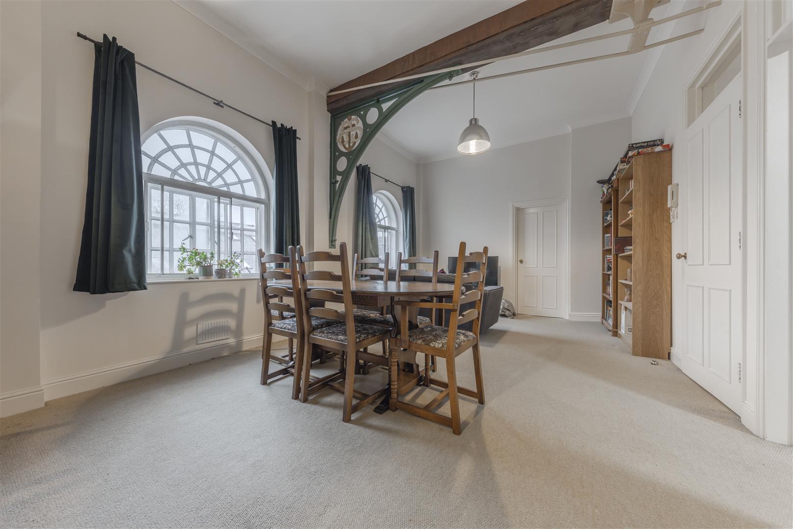Property Image 83ddc6cf-c0b8-481b-987e-9995b0e4e399