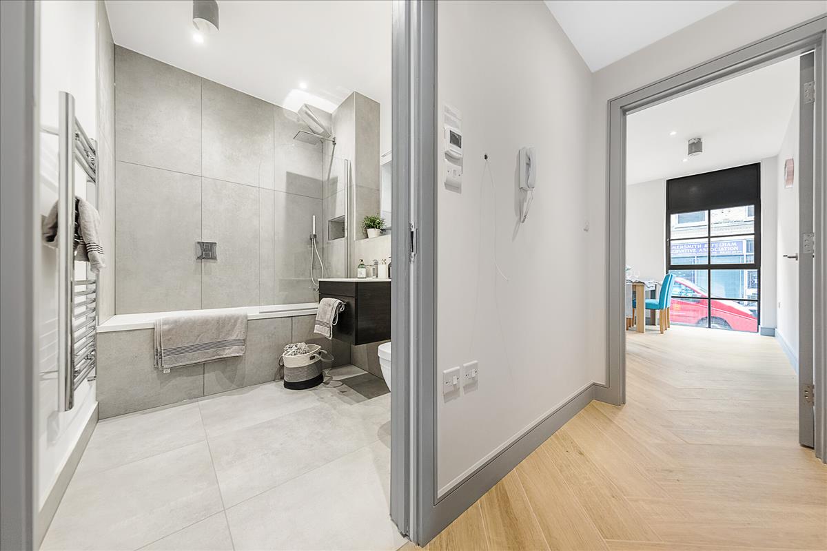 Property Image 83f7001c-4701-4bed-8af3-ba746649d81e