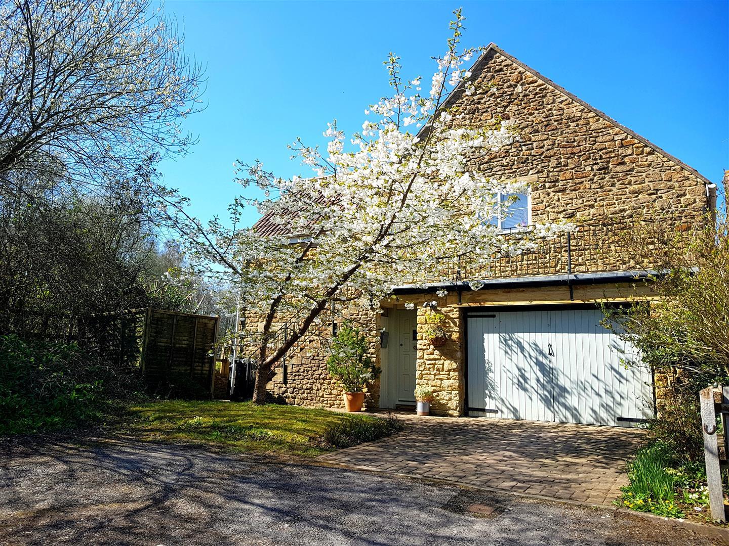 Property Image 84080009-aec7-48d0-93d9-f4471a430b61