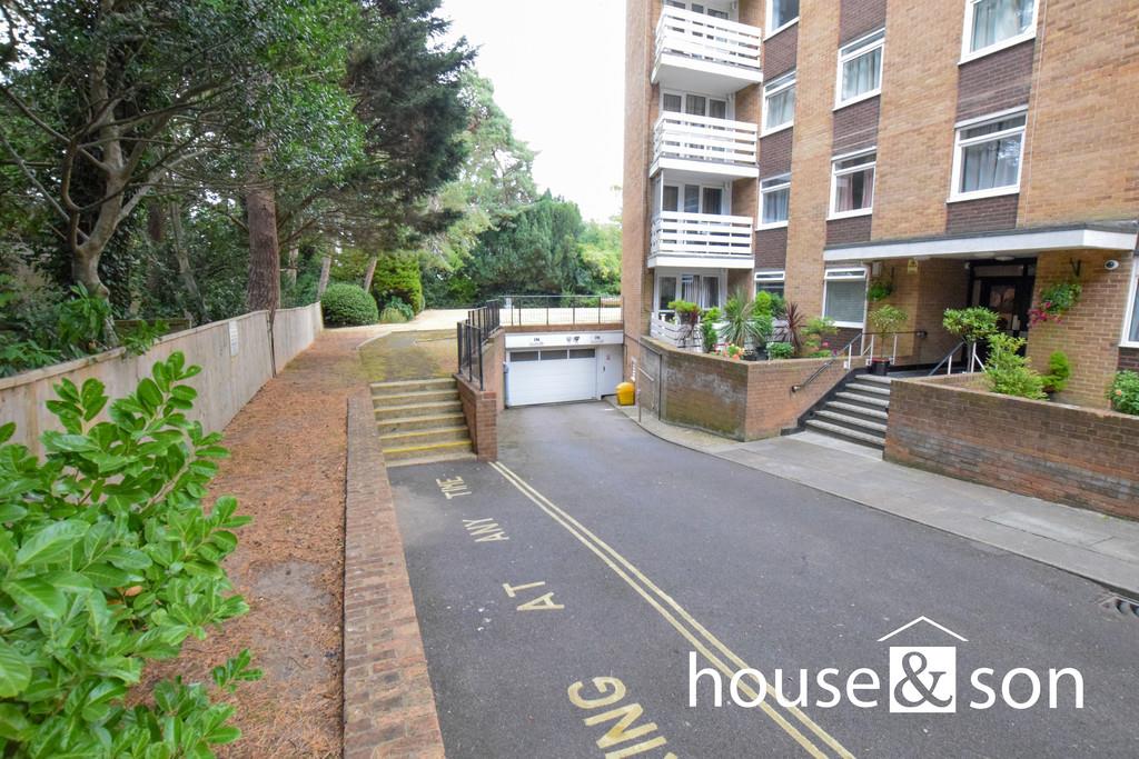 Property Image 842005dc-cde8-4458-8954-09fe1c45f935