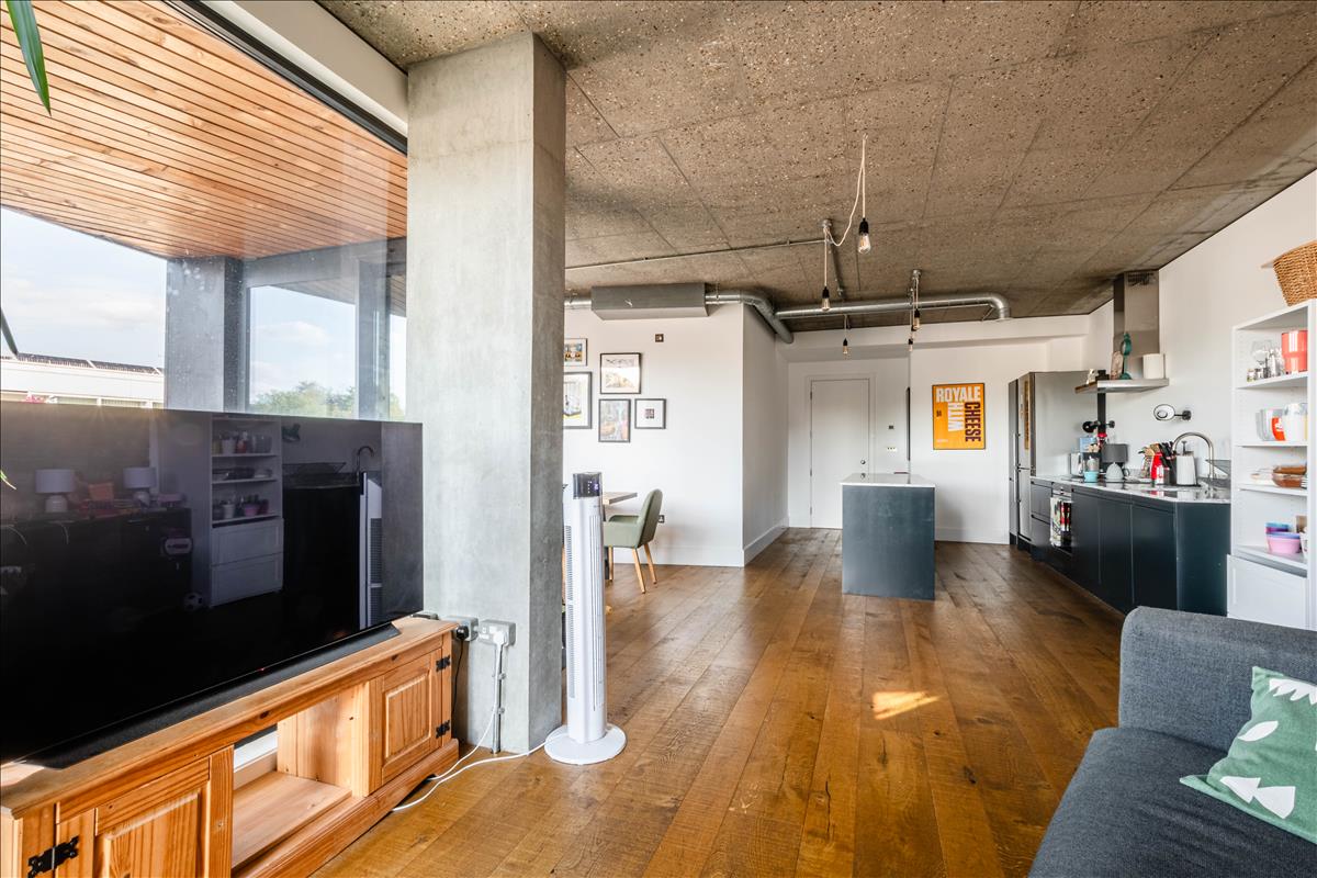 Property Image 8422bc4d-ad55-4e99-9c4f-150f6b68a91d
