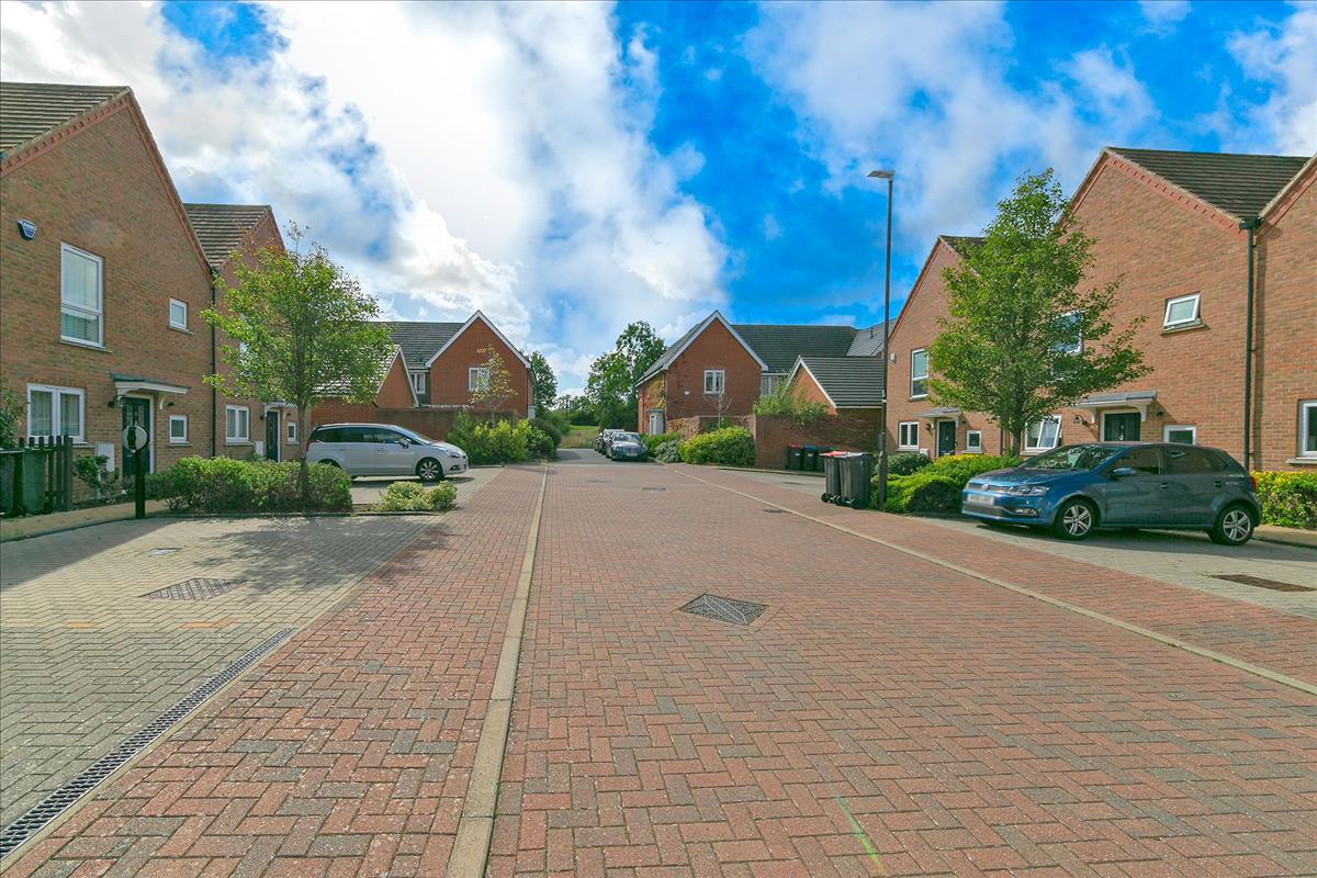 Property Image 8422e87e-e1b0-4972-b646-5334da250053