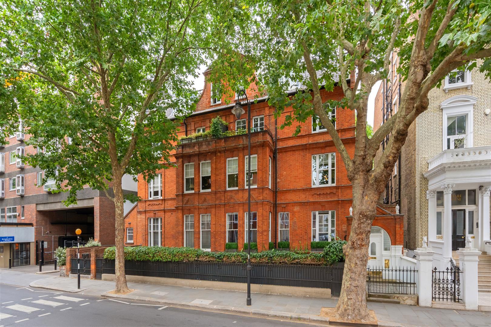 Property Image 843661eb-078a-4876-a7ad-3f5c6b60fd51