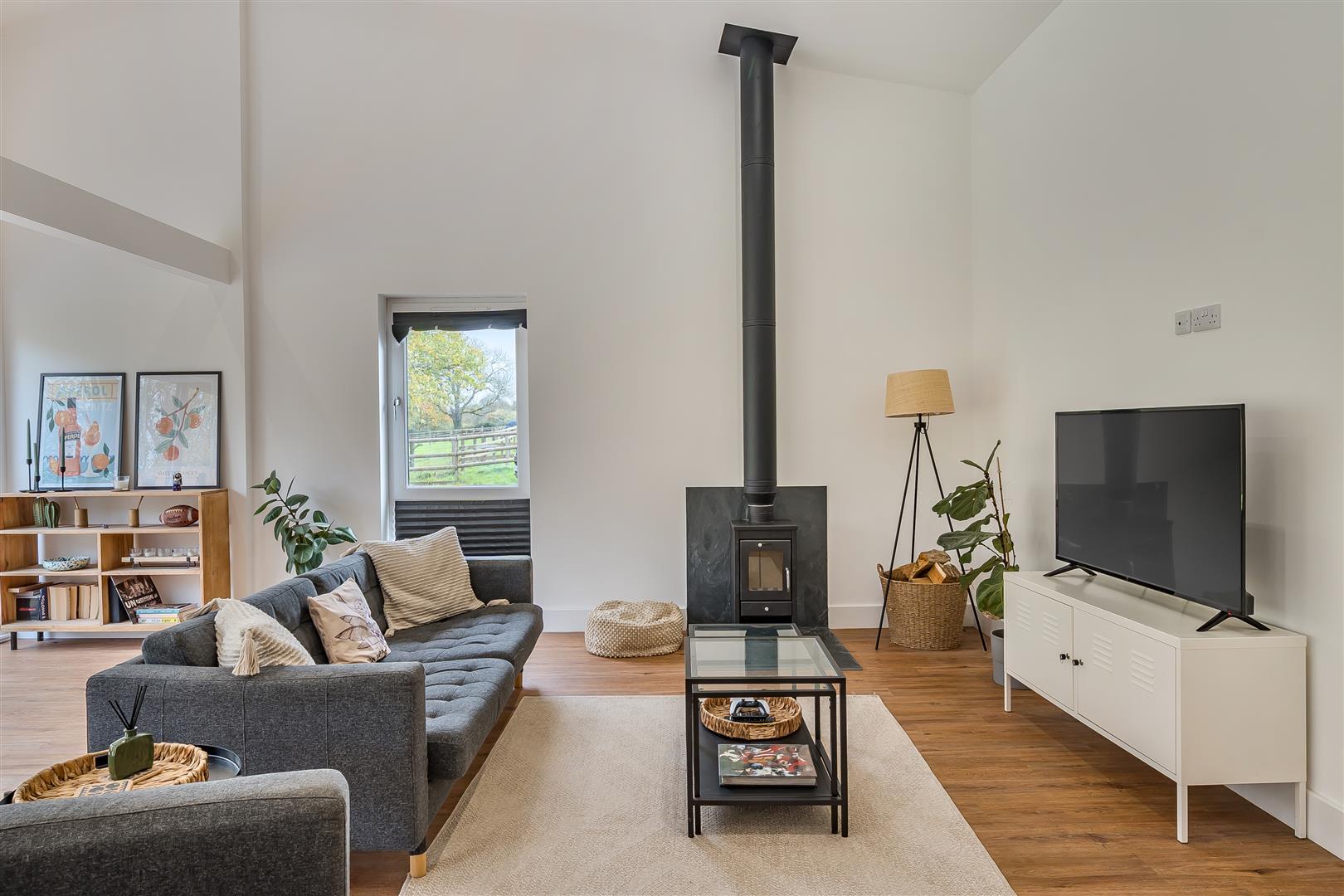 Property Image 84600697-7f5a-403d-9071-b43d600e6e66