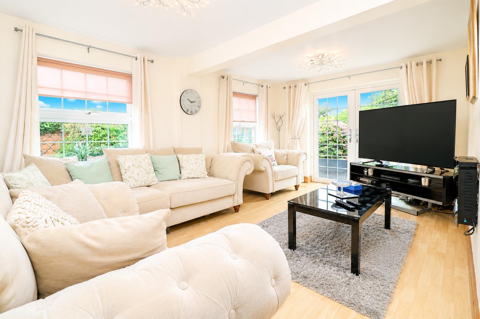 Property Image 848215c9-b980-4ae8-9e96-9074ce5730c6