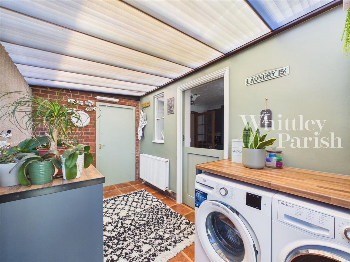 Property Image 84987bd6-b3e6-42e0-b57d-13942beaf5ff