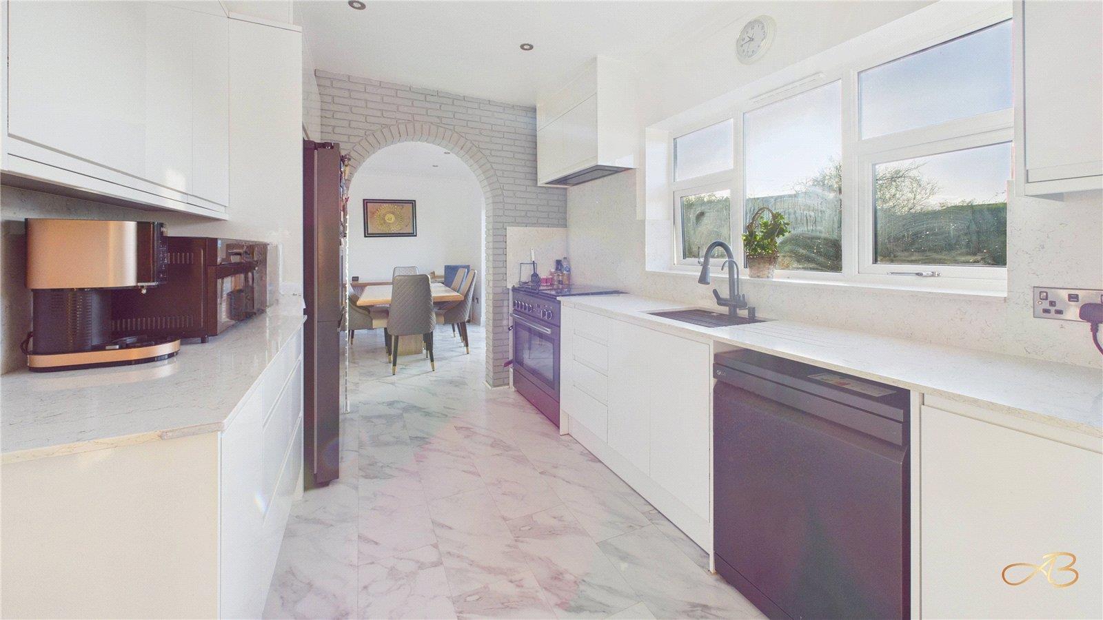 Property Image 84c2b2e3-c355-4c76-8825-7c7fa3db5000