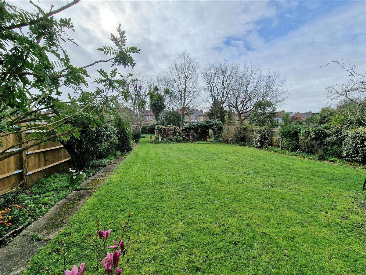 Property Image 84d4d735-49b3-4787-8cc9-f103f8c58a6b