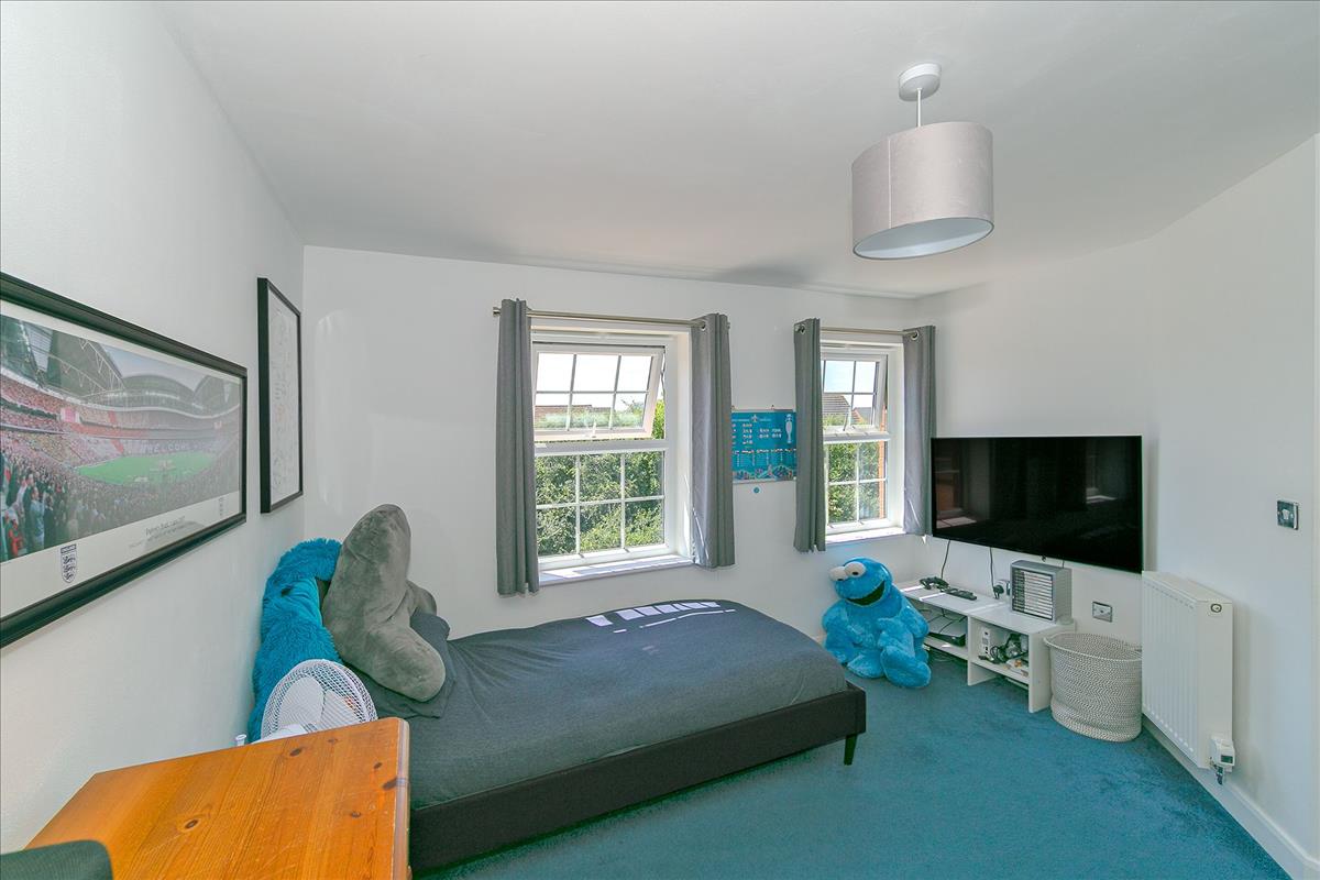 Property Image 84e2a624-4776-4082-af74-1e1fc18c5922