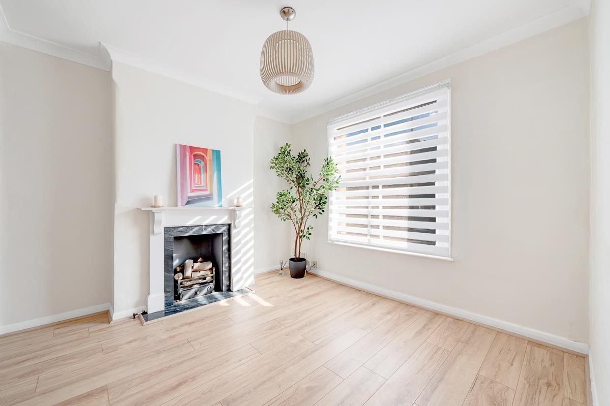 Property Image 84f957e2-8c3a-4537-9e1c-07039566a561