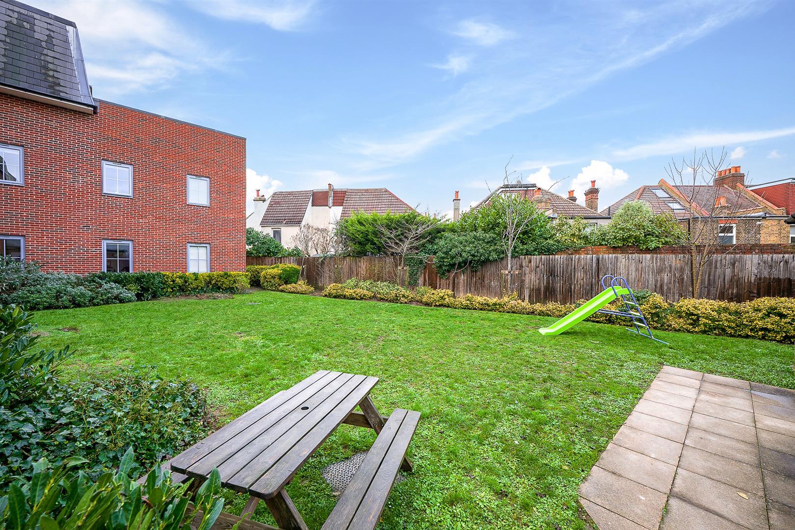 Property Image 84fad2ec-2126-4b57-8c17-9ffa7c7db7bd