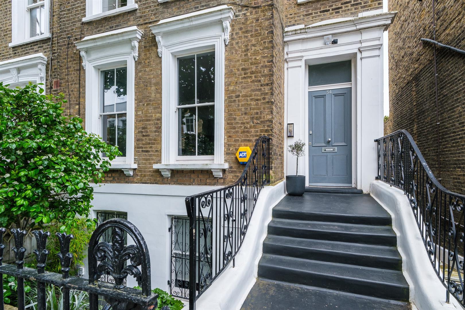 Property Image 850517f6-2622-4dc6-aab5-68fb4fc38d2b