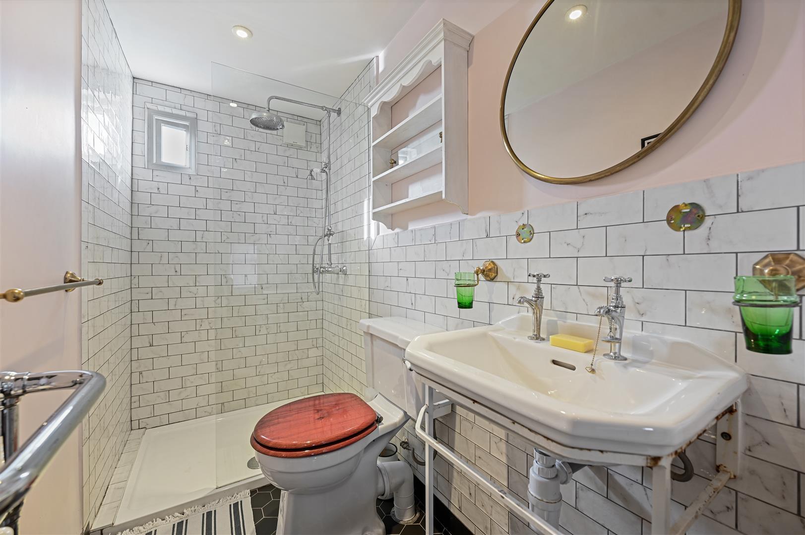 Property Image 850876eb-5a56-42fb-ad71-83b8da133a61