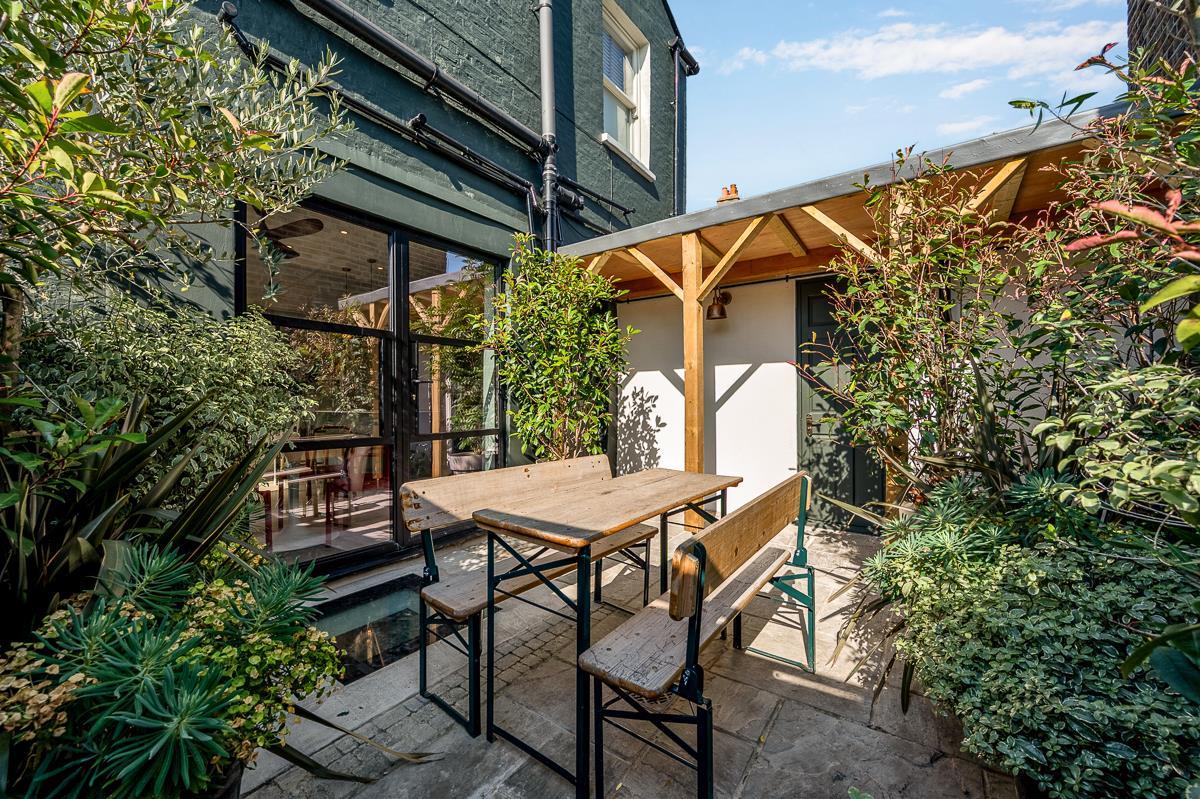 Property Image 850e3746-c816-43cb-85b7-7f5898d0142b