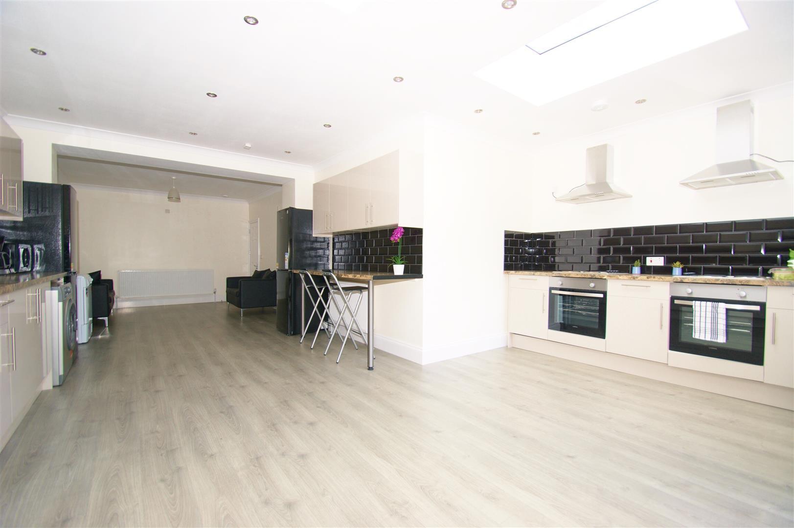 Property Image 850ead32-4a31-473f-8294-14890372b868