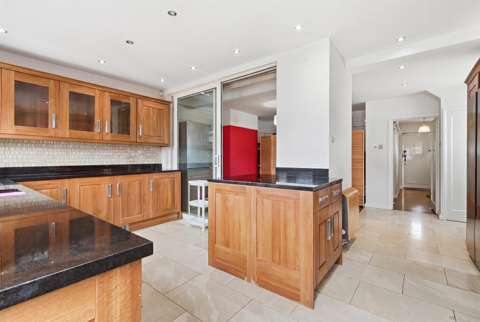 Property Image 851981ba-ef29-4683-8b78-fceccc4676eb
