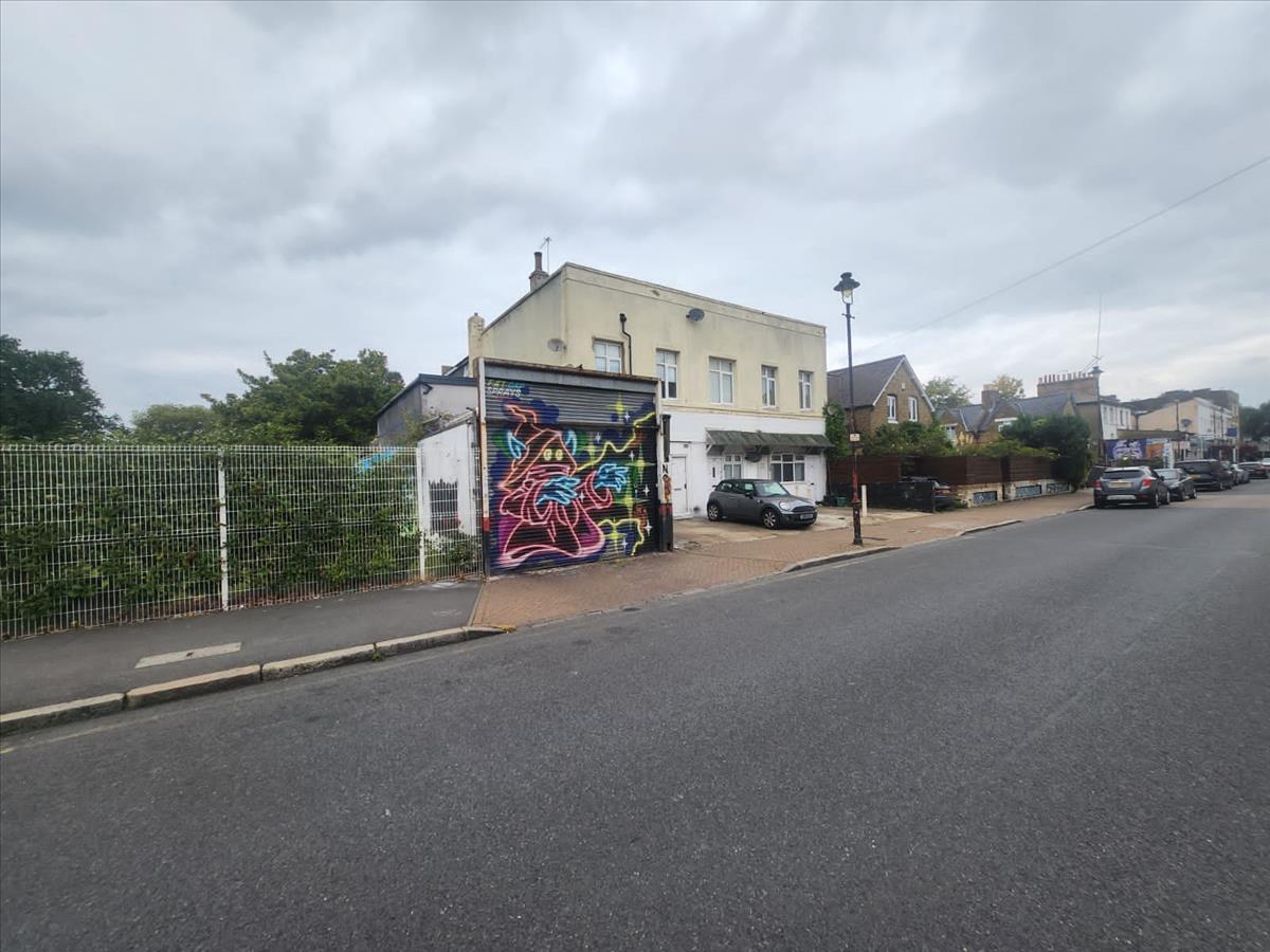 Property Image 851a598a-5e63-4ef8-b507-c6504f72110f