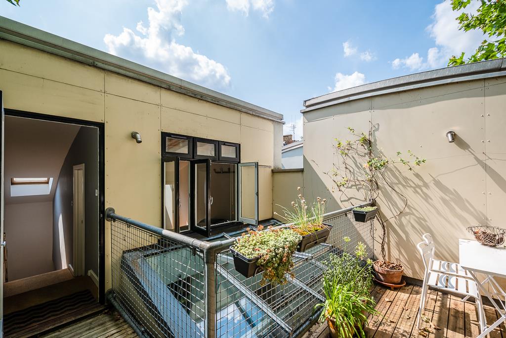 Split level one bedroom apartment with terrace and off street parking for sale in WC1