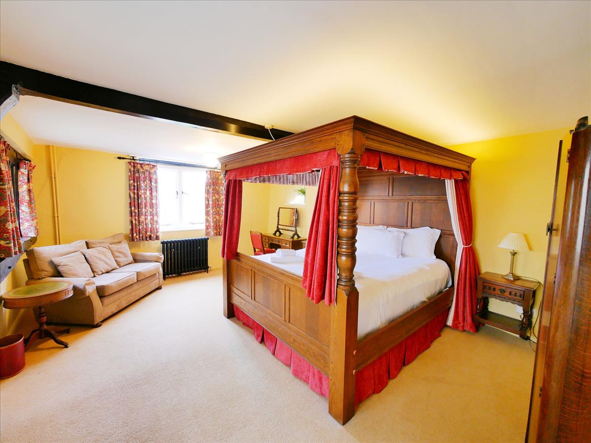 Property Image 855c8d2b-648a-47c8-8a2d-aa92af65b537