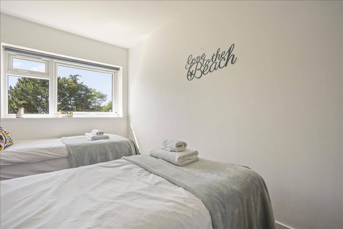 Property Image 8561a0cf-fda3-475c-9f48-6198bb9cb561