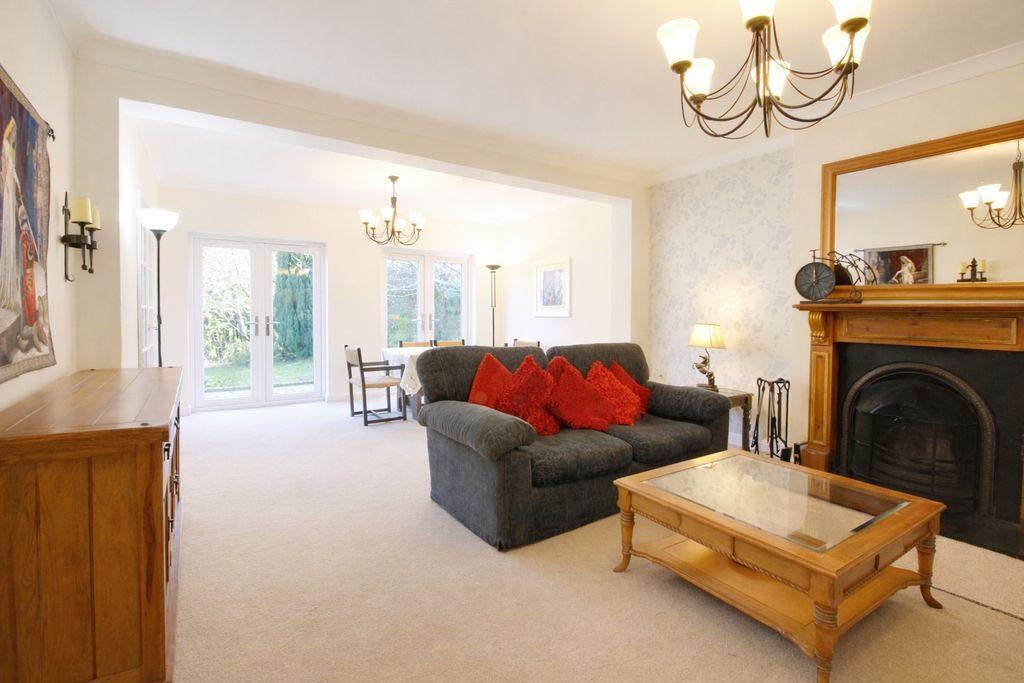 Property Image 856c88ba-03b6-4747-bfbb-385d0a372814