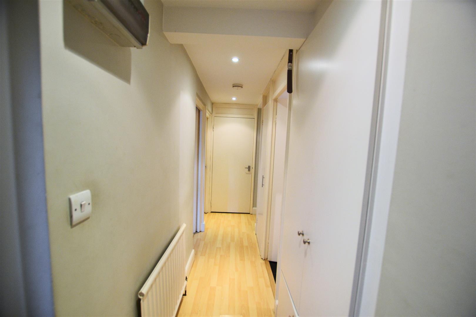 Property Image 856cfdf6-314d-4a57-8077-566101100c36