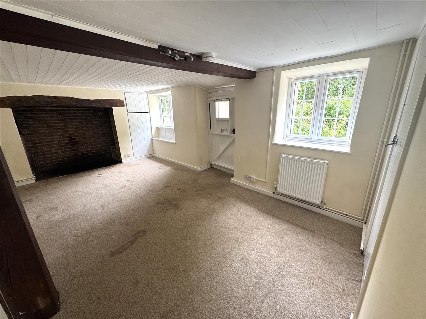 Property Image 85802ce2-b8c6-4f25-b80b-13f7152ae7bc