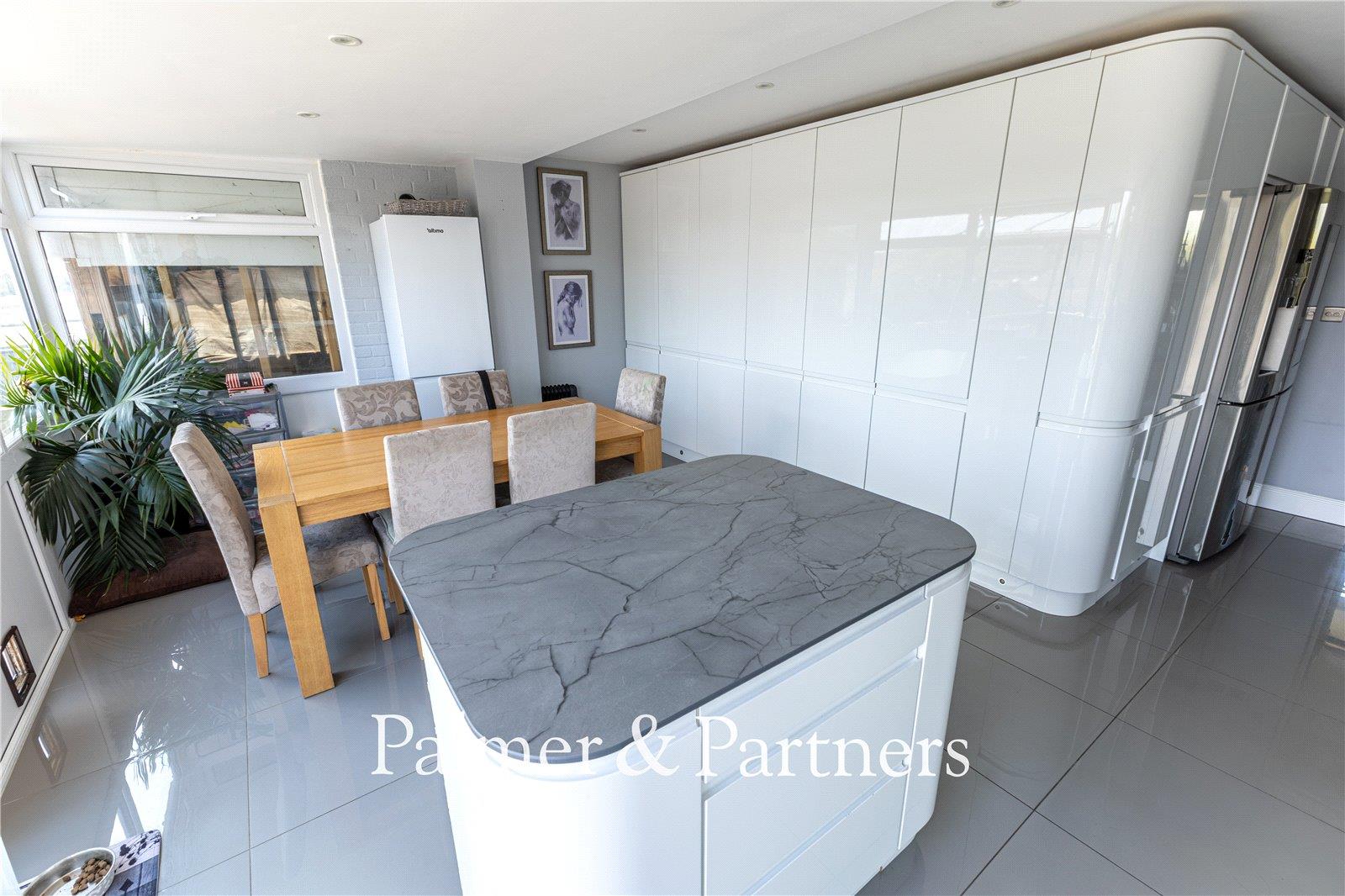 Property Image 8583e900-51b2-4a78-9b7a-b84840aacdce