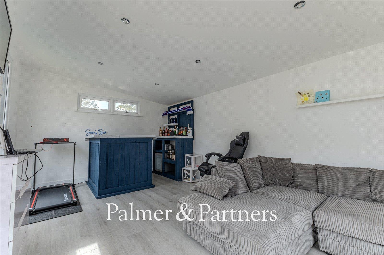 Property Image 8584bc1c-52a9-4fb8-b5d5-6f054ed80a79