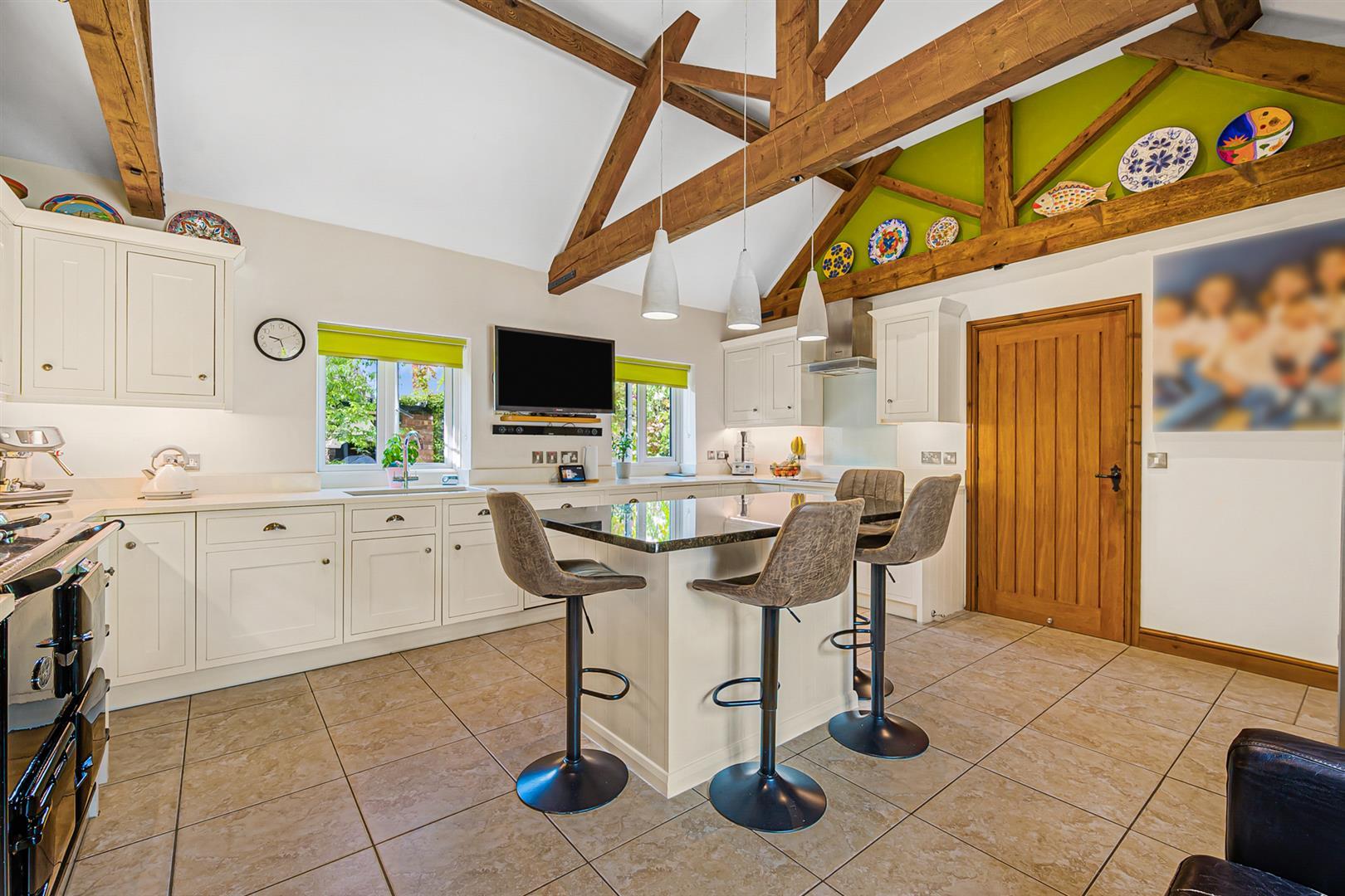 Property Image 8589e6ea-0037-416e-b9d2-50056636e6fc