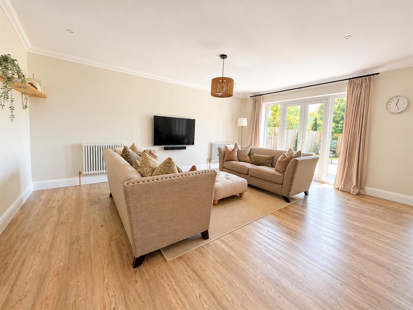 Property Image 858a505e-94e7-4201-a541-6ce9304671e1