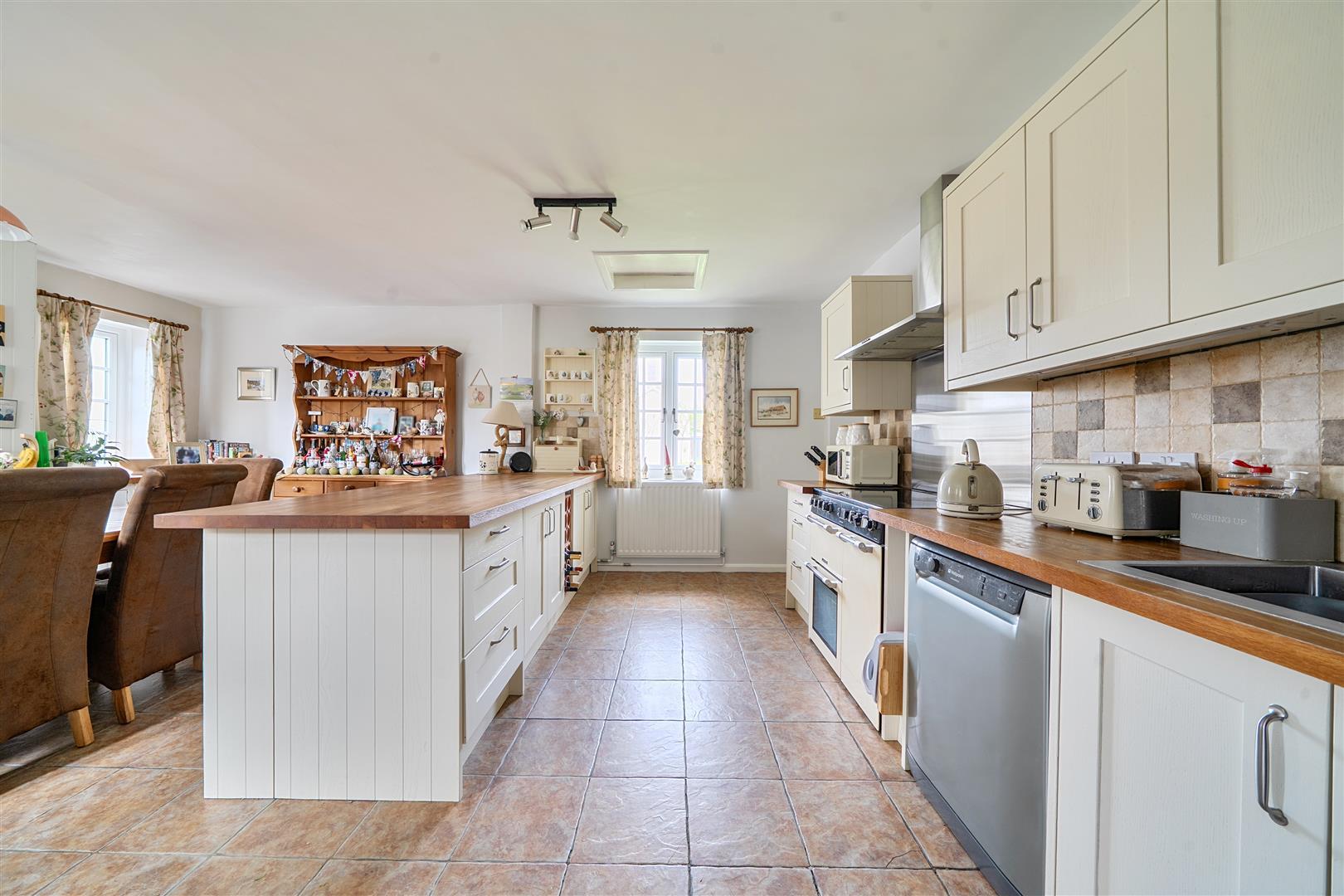 Property Image 858db559-2431-48f5-aabe-4591c2228e5c