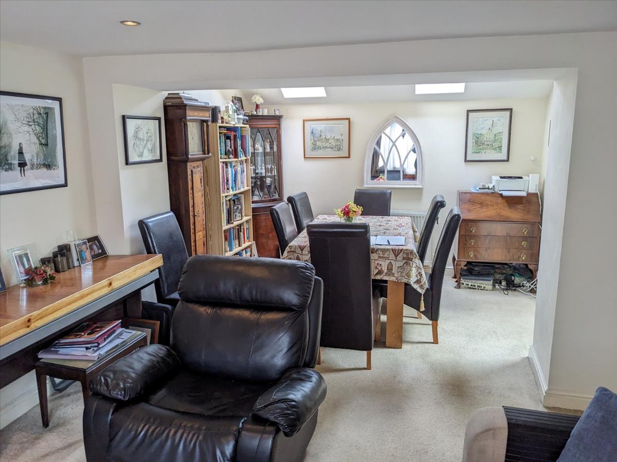 Property Image 858f97a8-4009-4ba1-8aa0-084f86384824