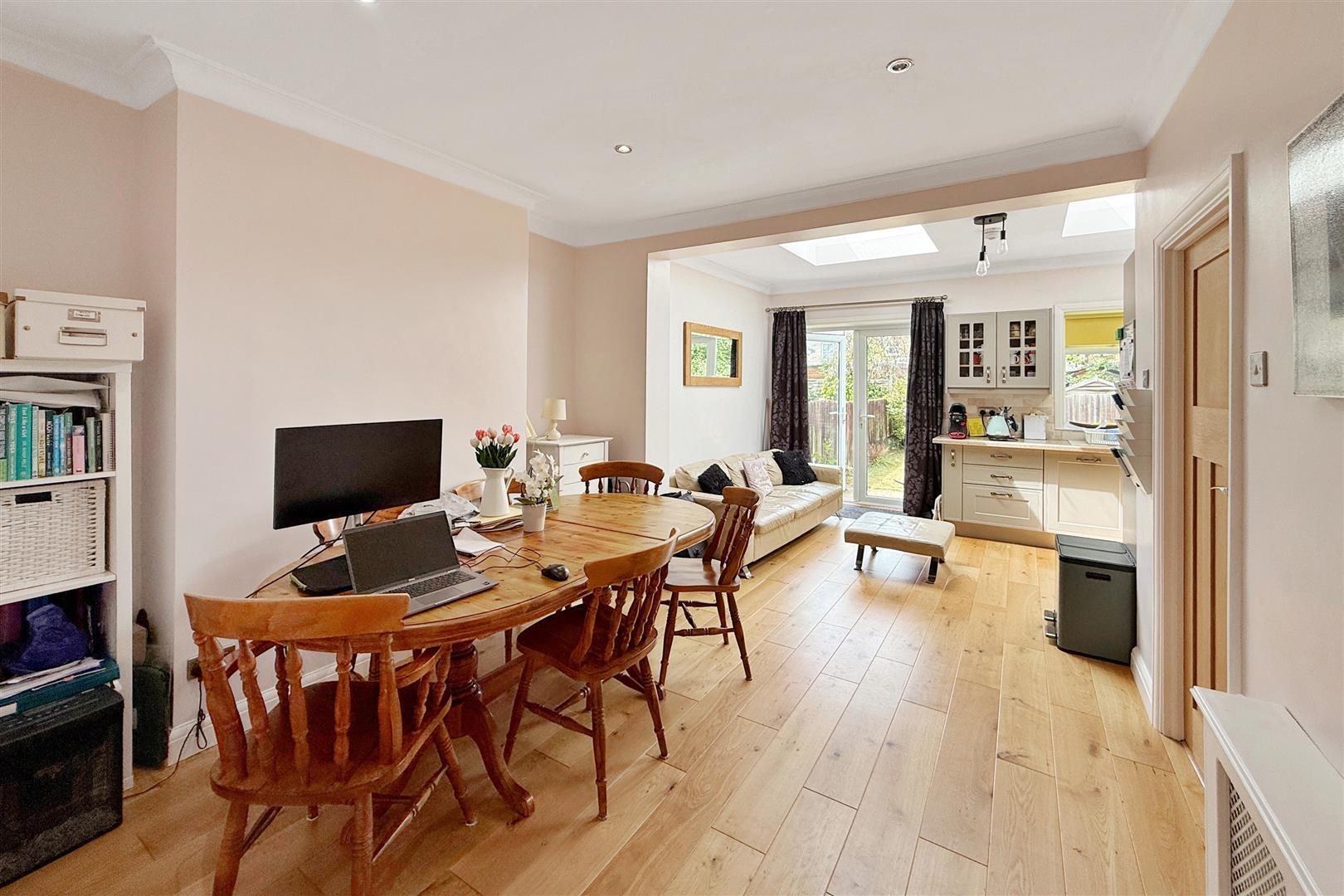 Property Image 8595cb72-3e73-4203-b798-49ea28cae45c