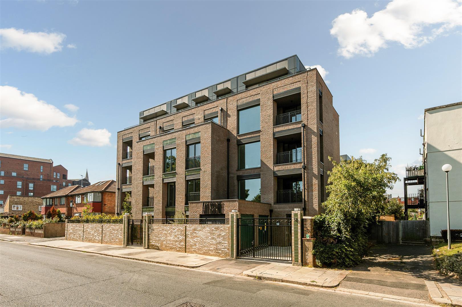 Property Image 85b04633-c32c-40ed-9ee5-d666f588ea7a