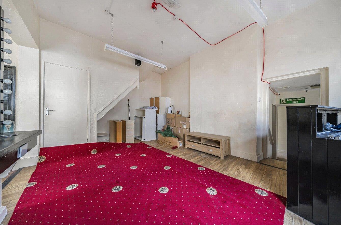 Property Image 85b537f2-258f-4a37-85c8-957bee521165