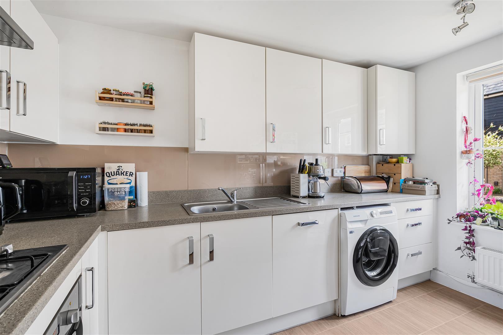 Property Image 85c42bd5-241b-49f2-a2a0-ae6756ed3fbb