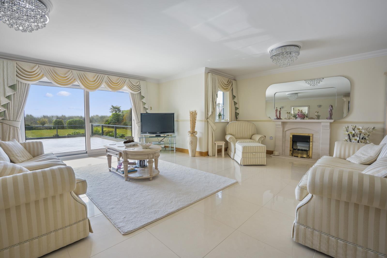 Property Image 85c81805-ced2-4626-941c-9f7b690f04b1