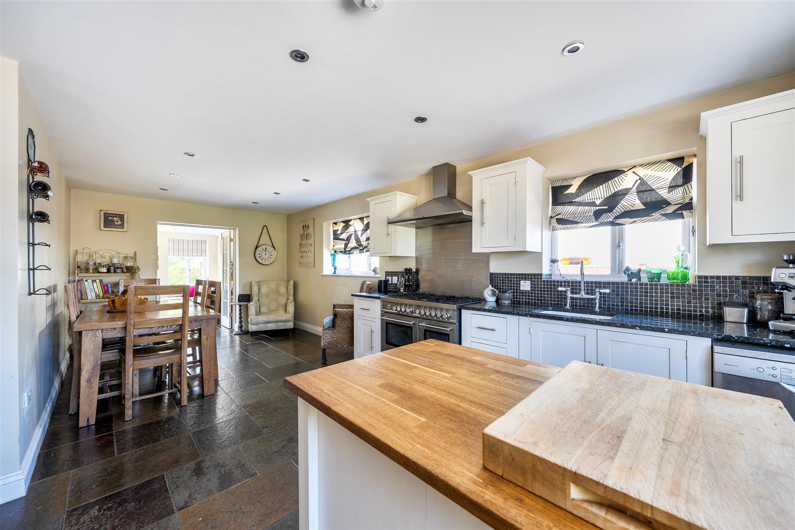 Property Image 85dd2fa3-712c-454d-ab10-0965861ad48c