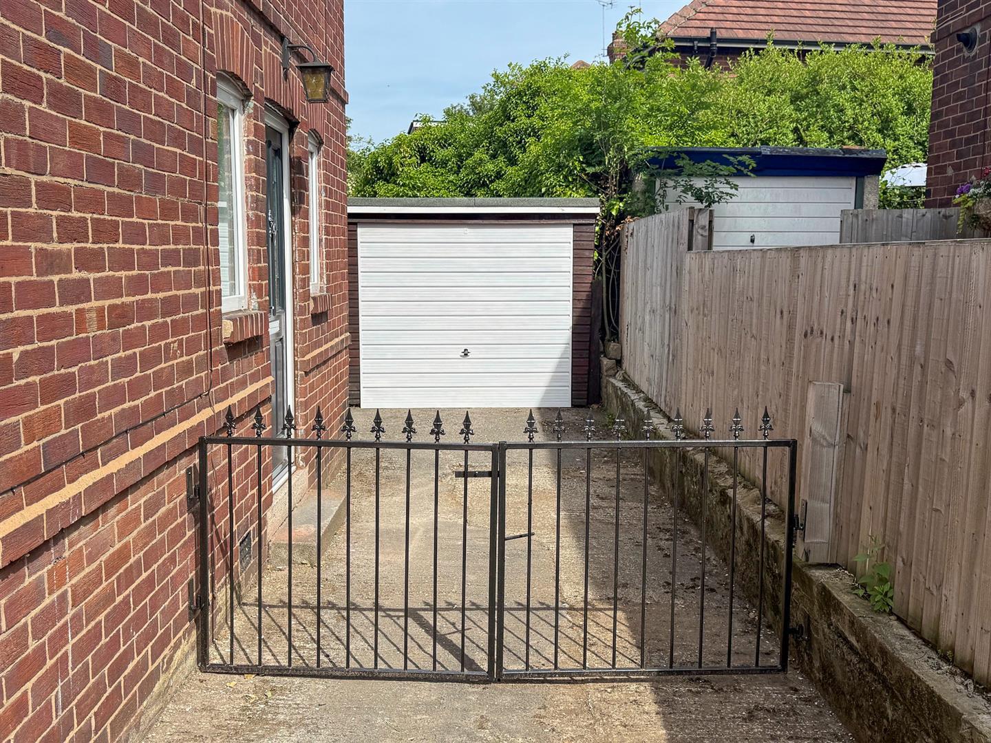 Property Image 85de1a71-52c1-4505-a493-be77751033bc