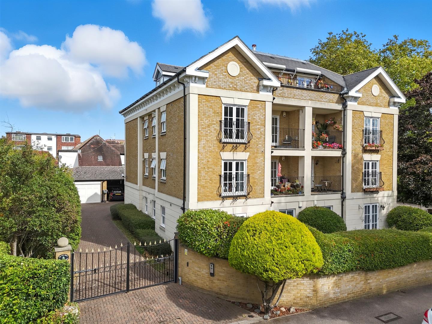 Property Image 85e15055-a1ad-4a15-84f8-0bb47d70ac7a