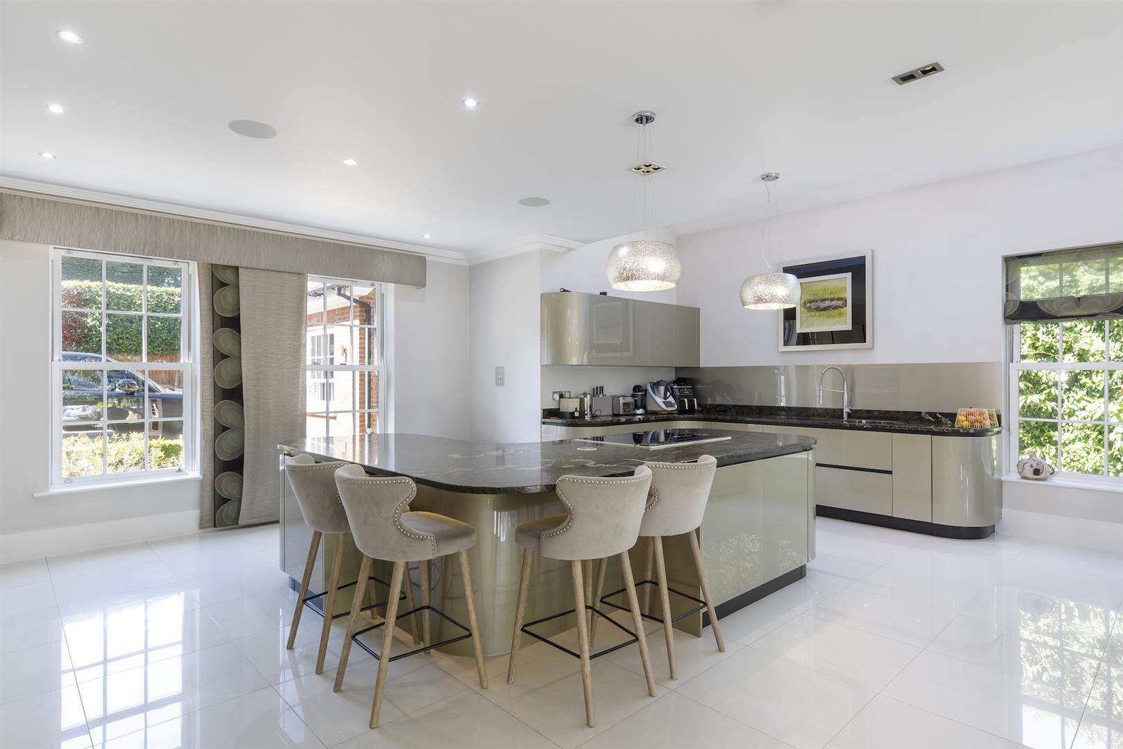 Property Image 85f482bd-3f40-43ff-bb70-c29df876e902