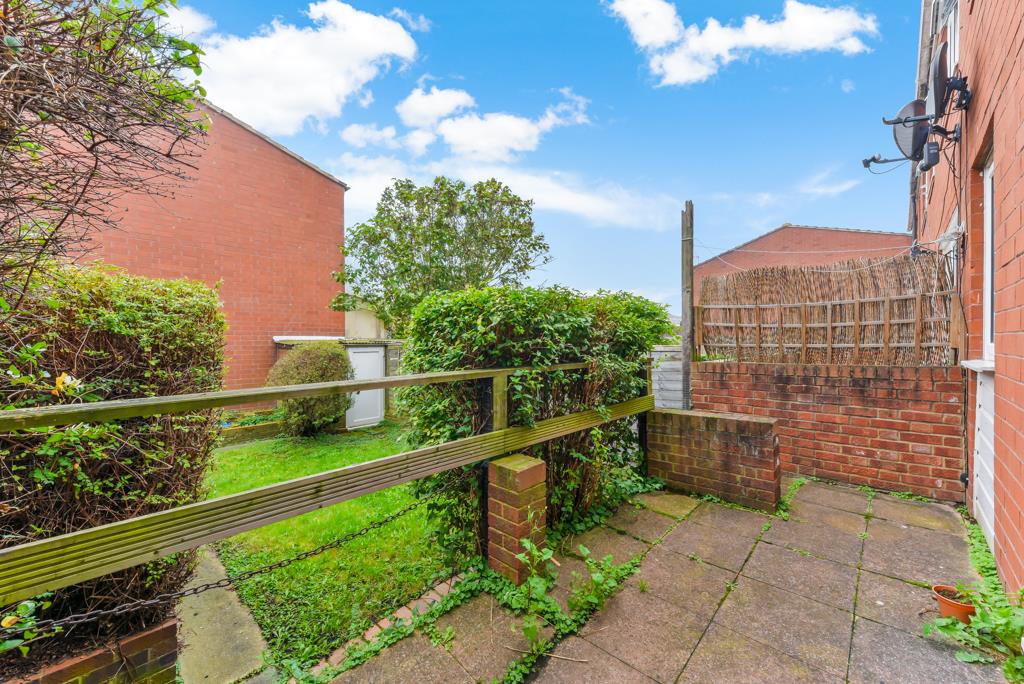 Property Image 860bc740-28b0-40ce-b8a2-1ab44aa0c94f
