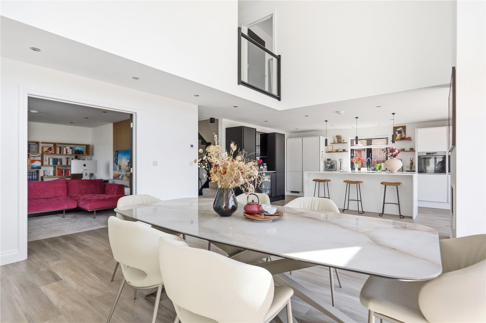 Property Image 861f916e-bd49-4744-8111-ff23180c7cf7