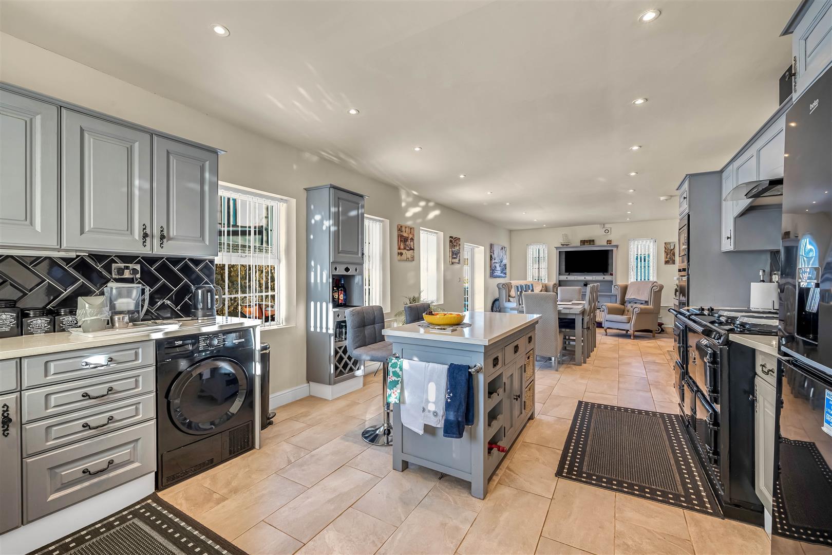 Property Image 86250a66-a76b-4cb0-8951-73e408357e50