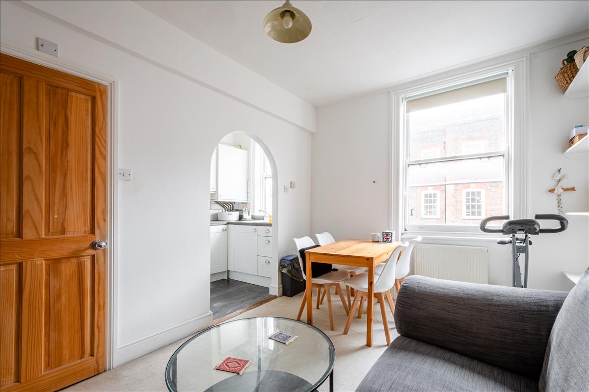 Property Image 862f7d59-f48e-4040-82fa-01017d22aad7