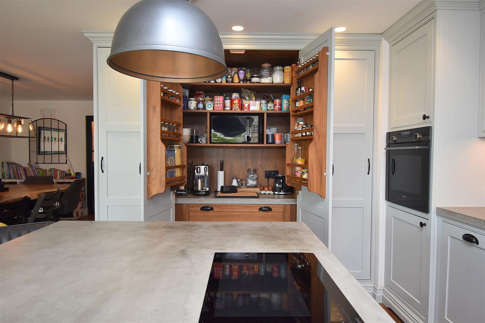 Property Image 864d51fc-de31-4213-80a7-ff11110196a2