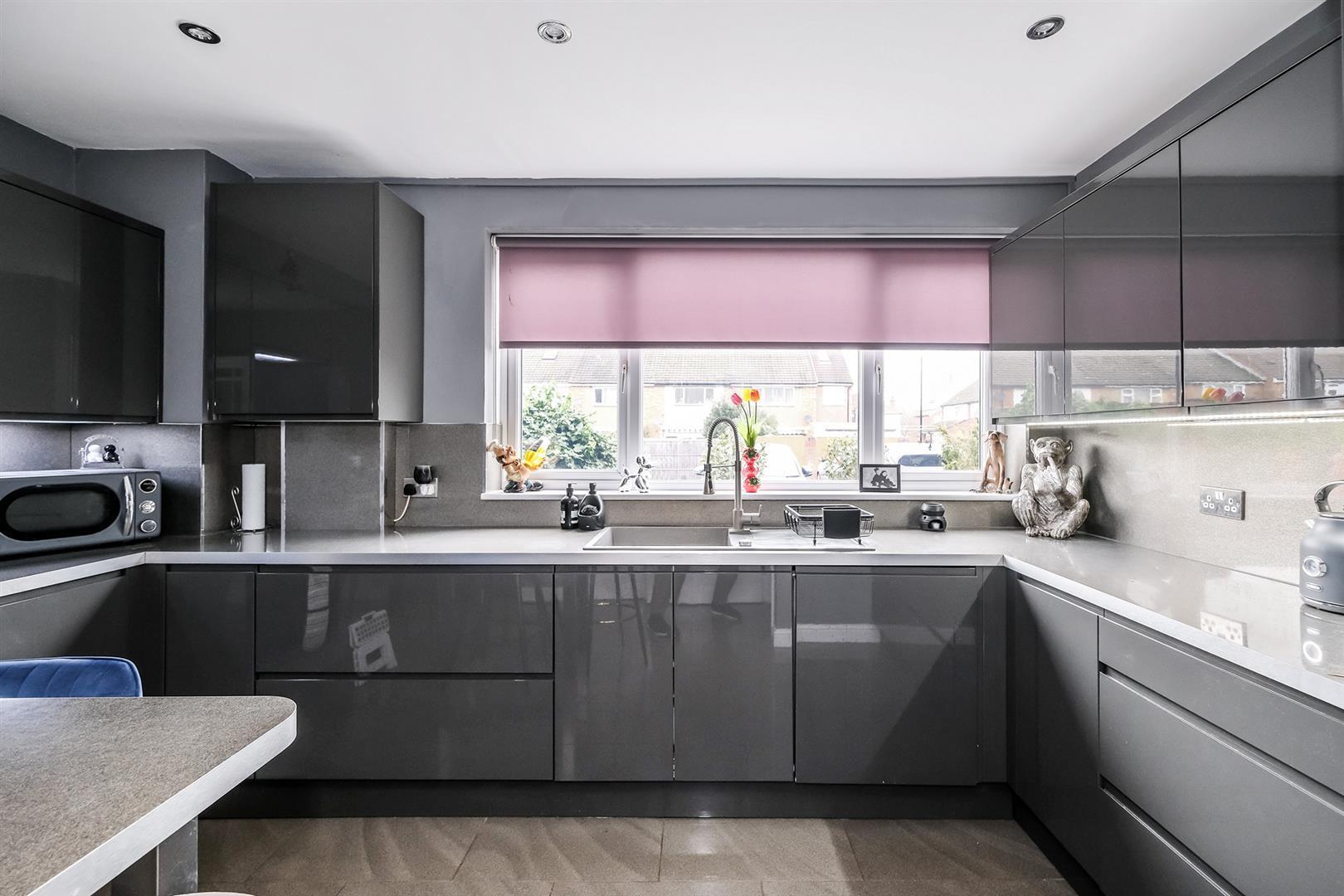 Property Image 86522228-d3b2-4437-aa25-7fb25148d40d