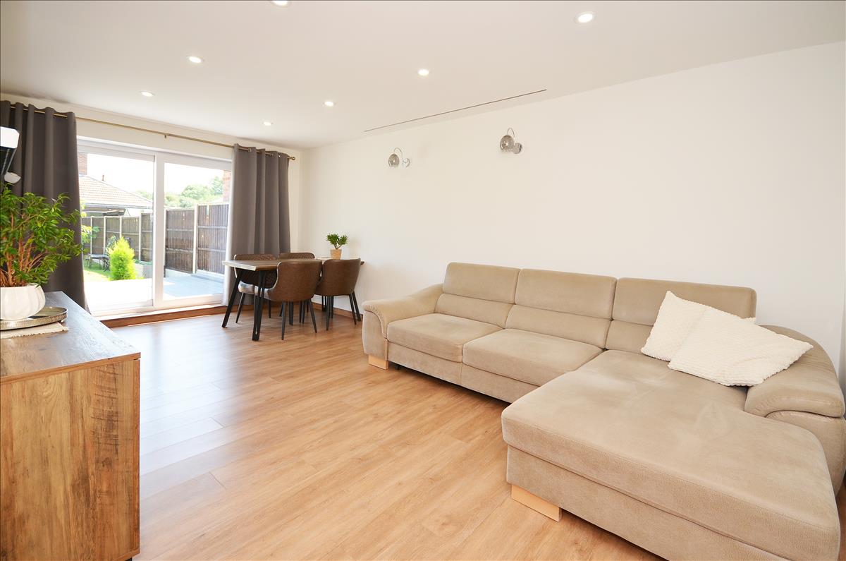 Property Image 8668af48-cbe8-487b-8578-9ffa14bd03eb