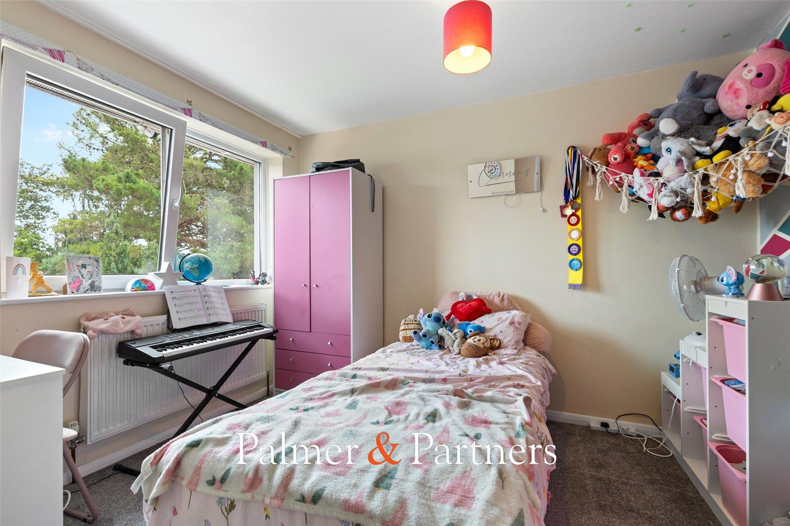 Property Image 86850686-e95e-42b8-a320-bf173b29ec64